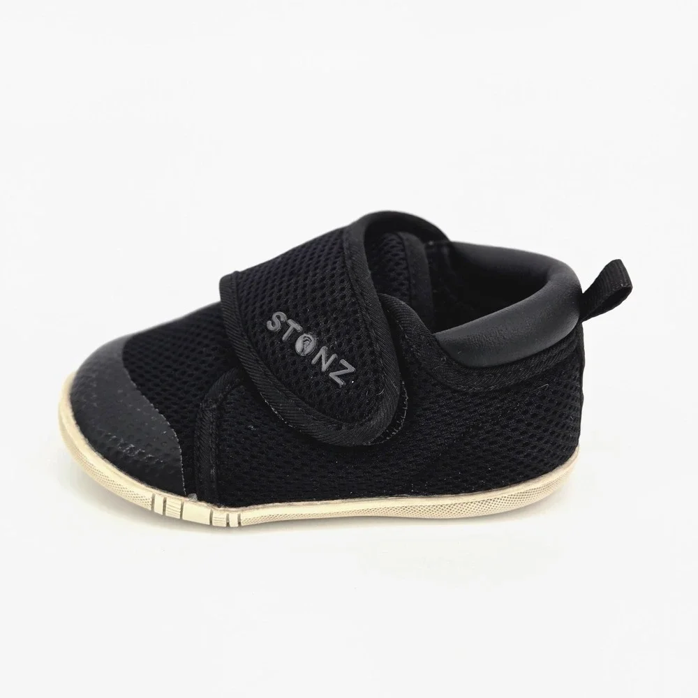 Stonz Cruiser Baby Shoes Black 18-24 M Size 6 Vegan Wide Toe Box Sneakers GUC